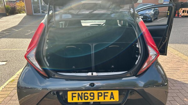 Used Toyota AYGO 2019 for sale - 76282899: Photo 14