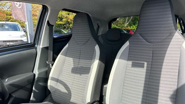 Used Toyota AYGO 2019 for sale - 76282899: Photo 20