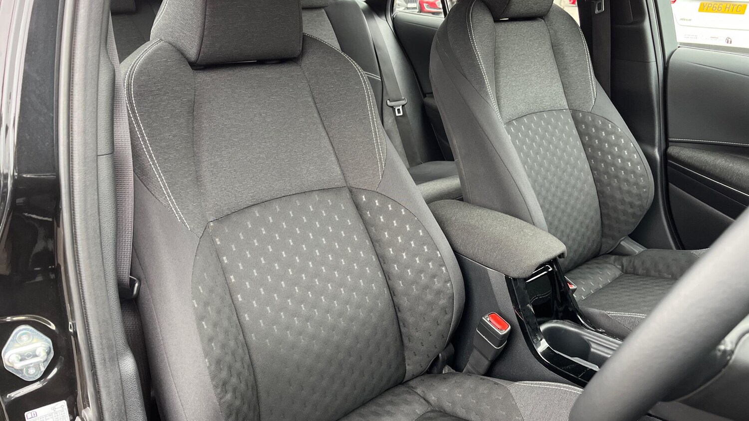 Used Toyota Corolla 2024 for sale - 76121598: Photo 24