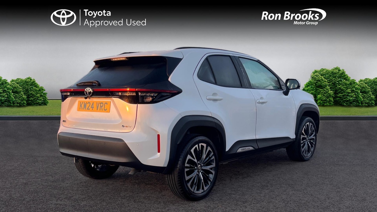 Used Toyota Yaris Cross 2024 for sale - 77040449: Photo 2