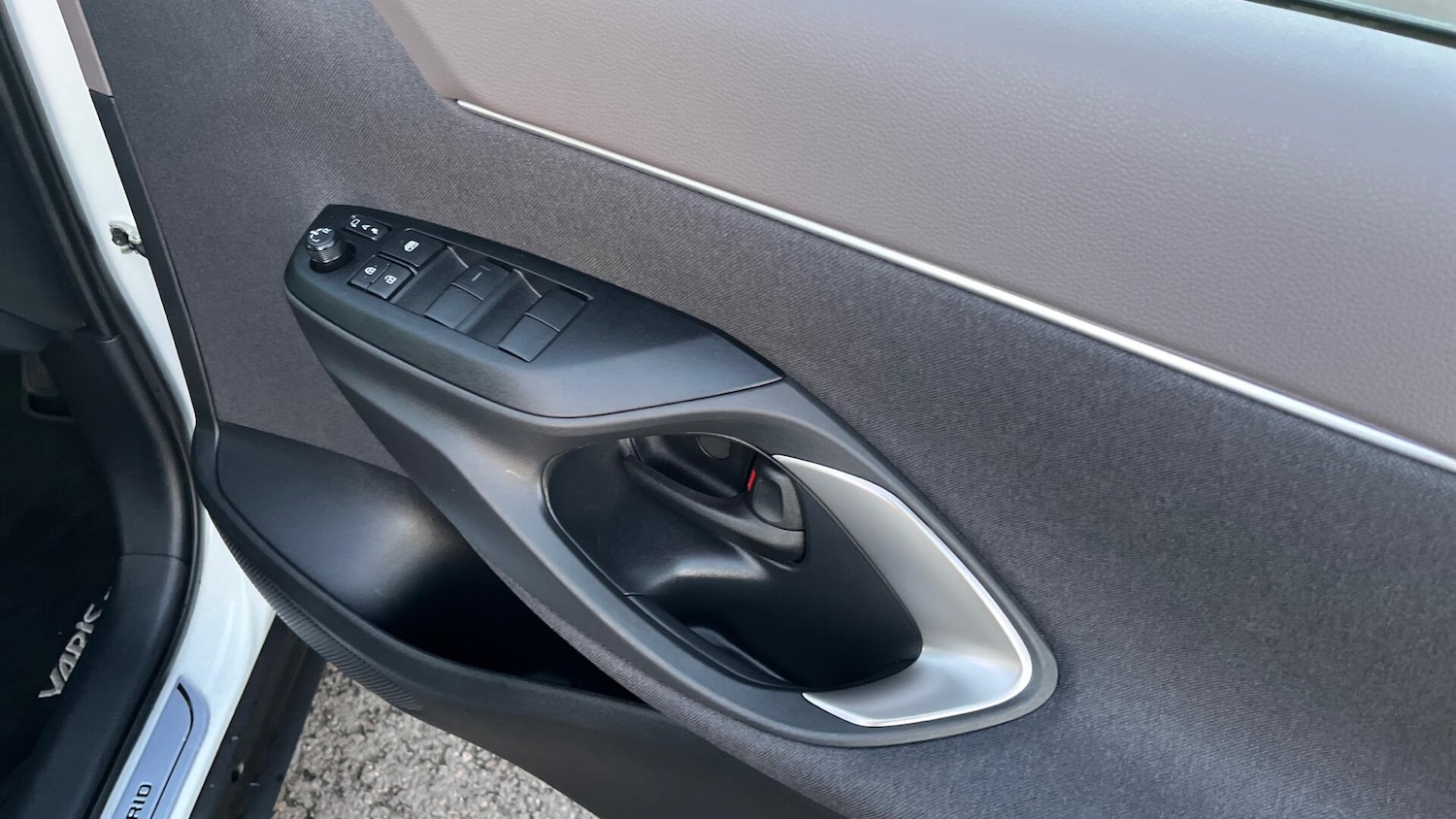 Used Toyota Yaris Cross 2024 for sale - 77040449: Photo 24