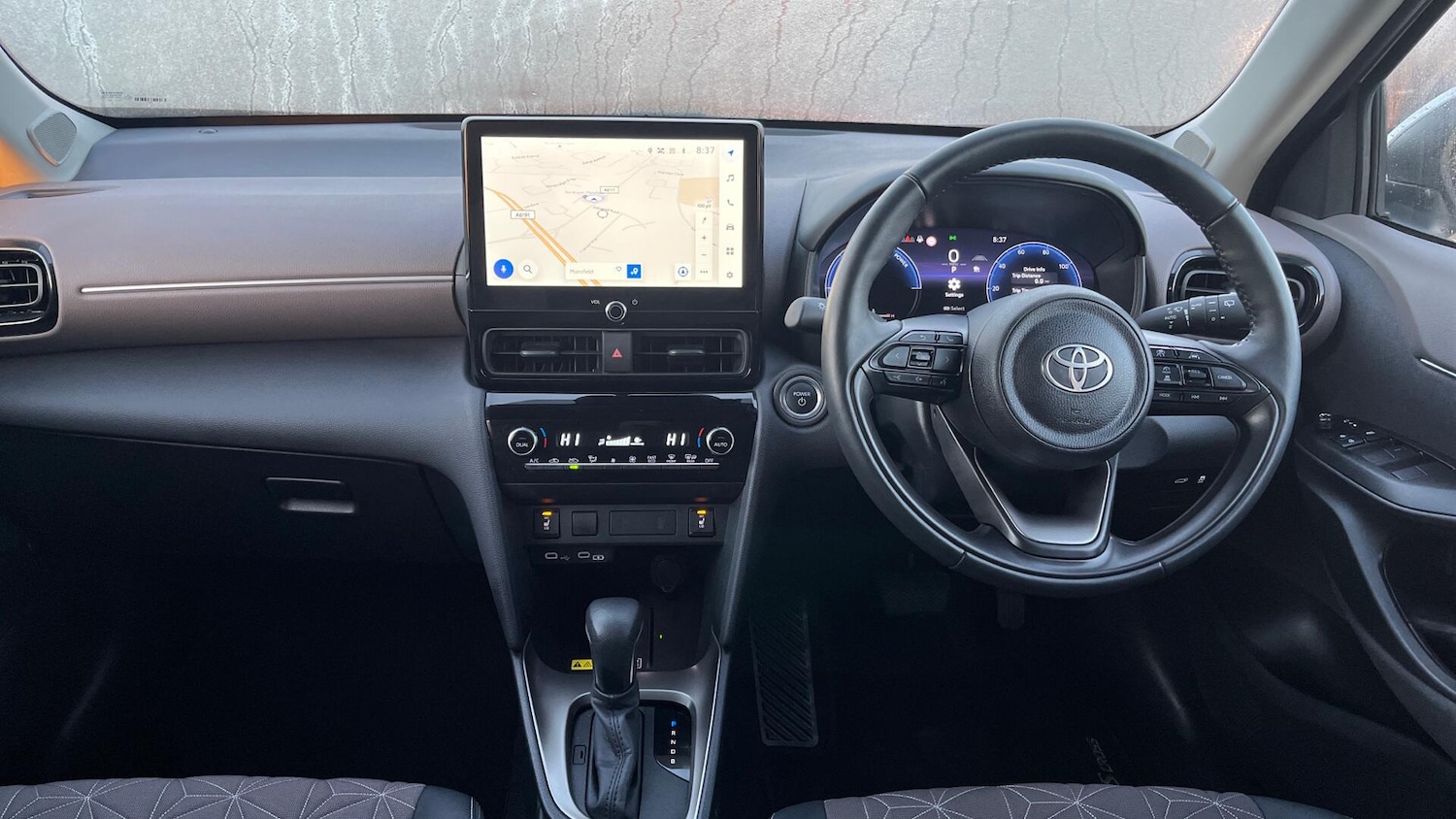 Used Toyota Yaris Cross 2024 for sale - 77040449: Photo 5