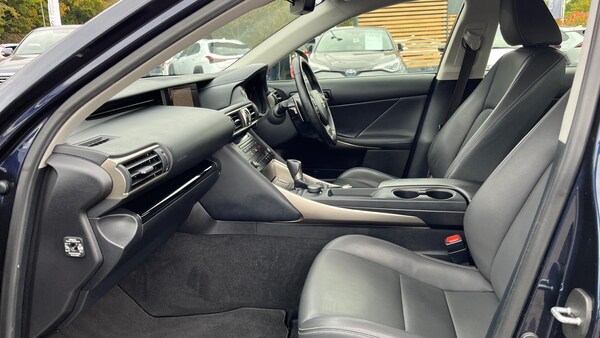 Used Lexus IS 2018 for sale - 76314569: Photo 10