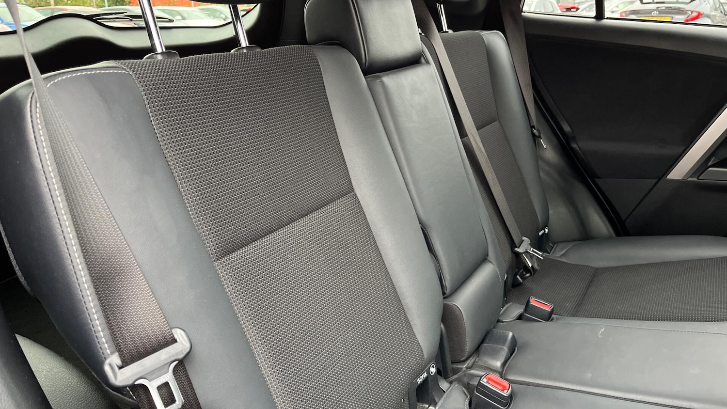 Used Toyota RAV4 2017 for sale - 76122413: Photo 12