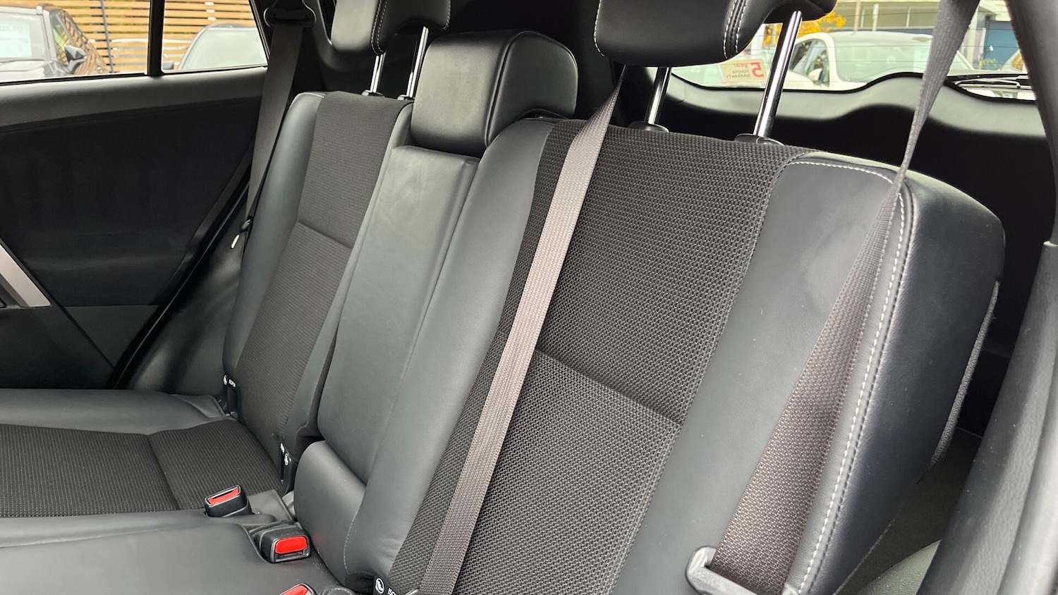 Used Toyota RAV4 2017 for sale - 76122413: Photo 13