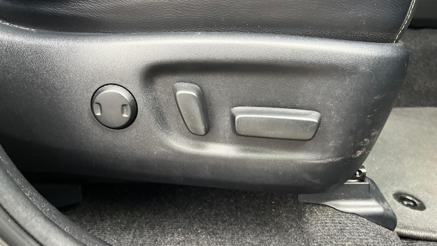 Used Toyota RAV4 2017 for sale - 76122413: Photo 21
