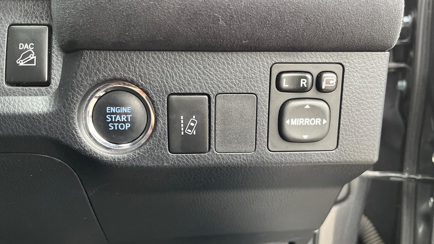 Used Toyota RAV4 2017 for sale - 76122413: Photo 22