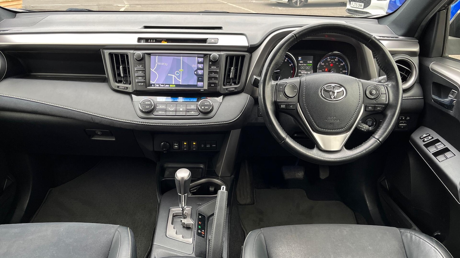 Used Toyota RAV4 2017 for sale - 76122413: Photo 5