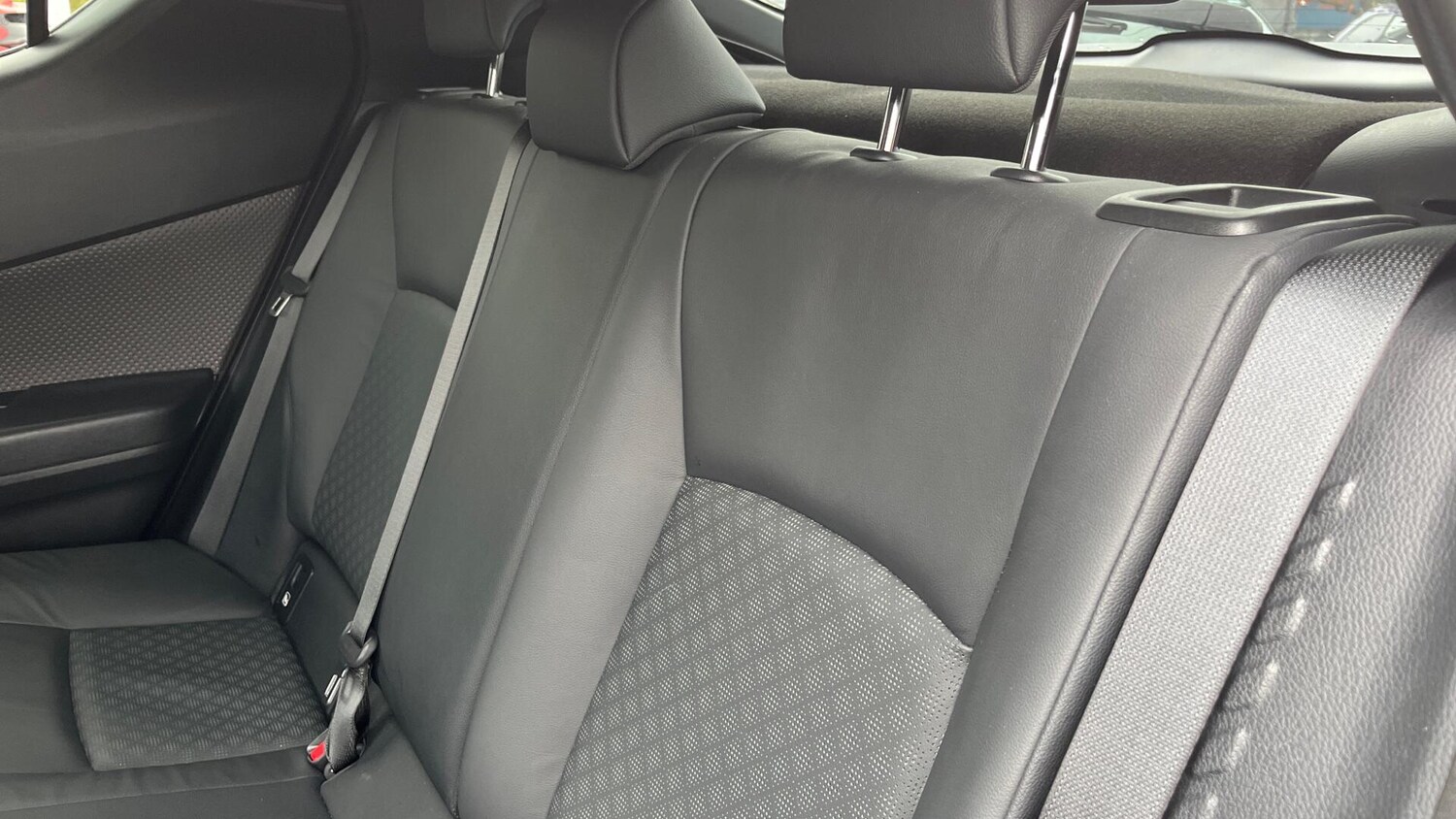 Used Toyota C-HR 2023 for sale - 76072110: Photo 13