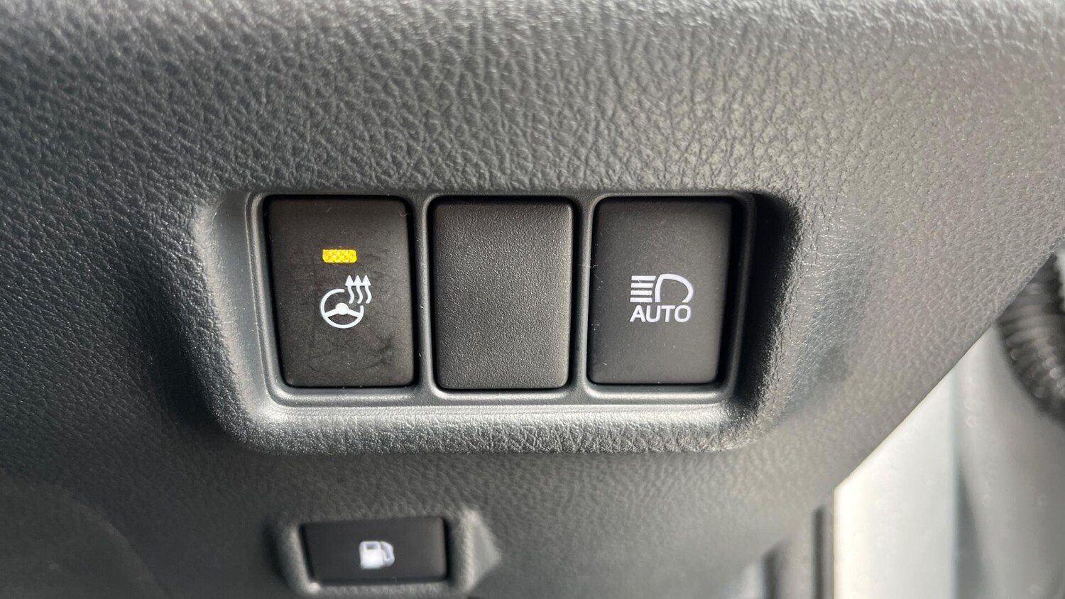 Used Toyota C-HR 2023 for sale - 76072110: Photo 22