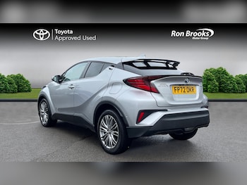 Used Toyota C-HR 2023 for sale - 76072110: Photo