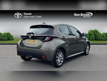 Used Toyota Yaris 2022 for sale - 75927779: Photo