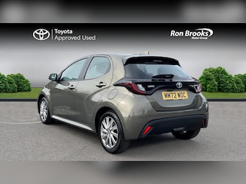 Used Toyota Yaris 2022 for sale - 75927779: Photo