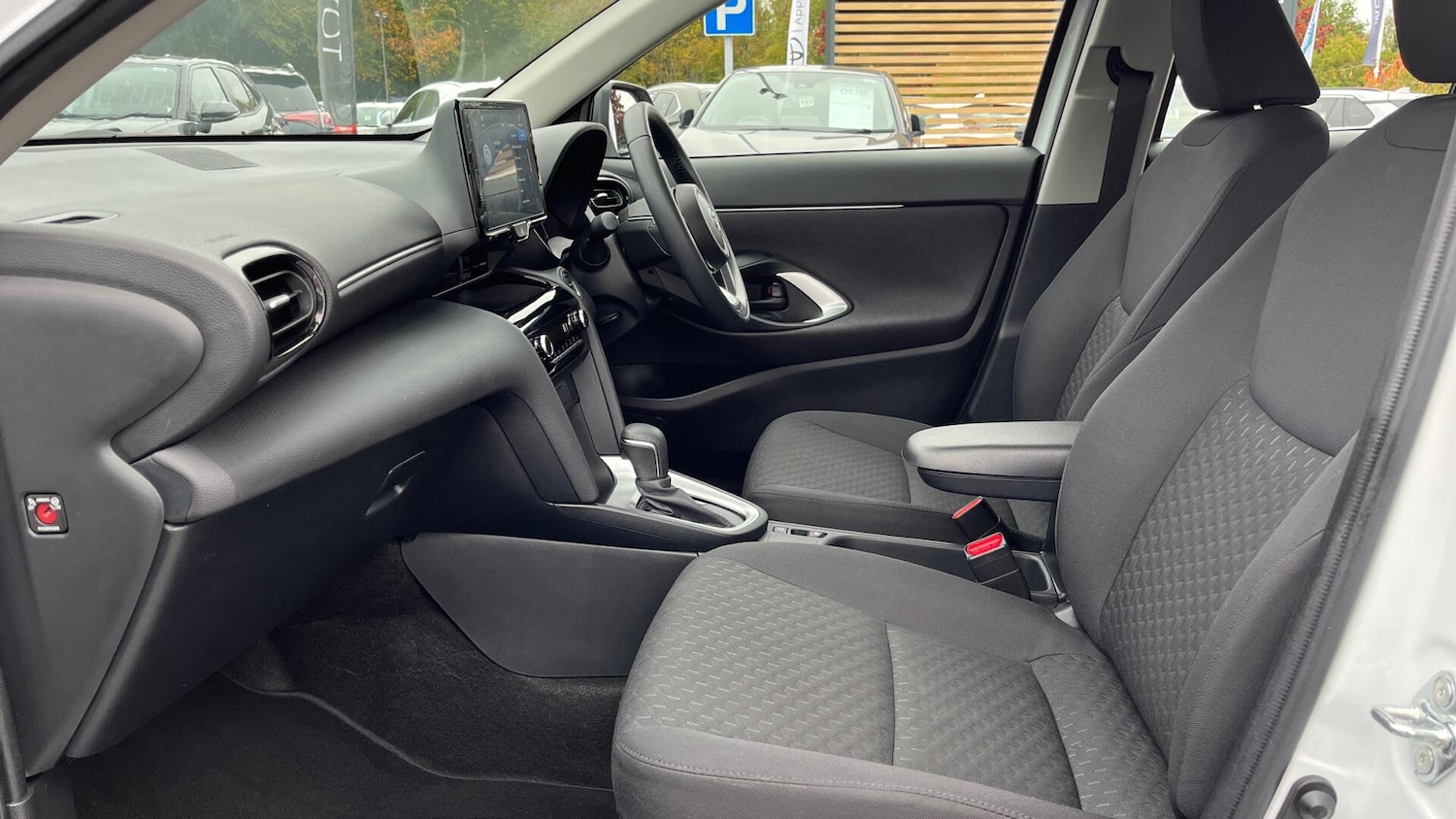 Used Toyota Yaris Cross 2024 for sale - 76283057: Photo 10