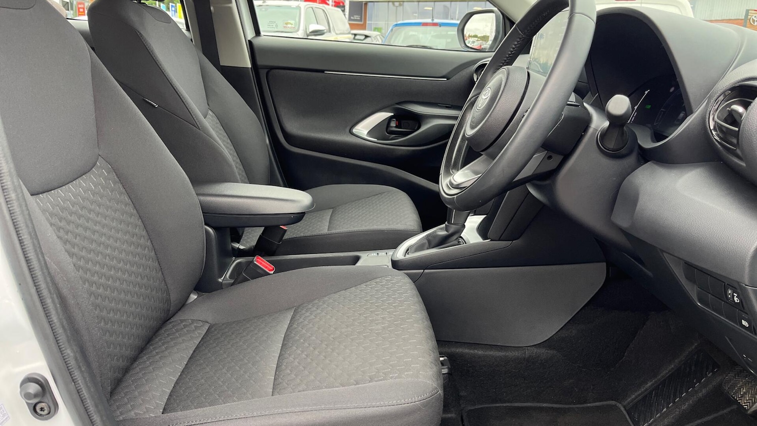 Used Toyota Yaris Cross 2024 for sale - 76283057: Photo 11