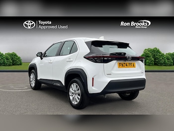 Used Toyota Yaris Cross 2024 for sale - 76283057: Photo 4