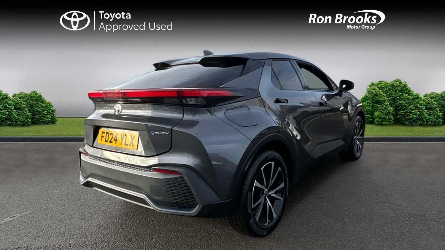 Used Toyota C-HR 2024 for sale - 76824398: Photo 2