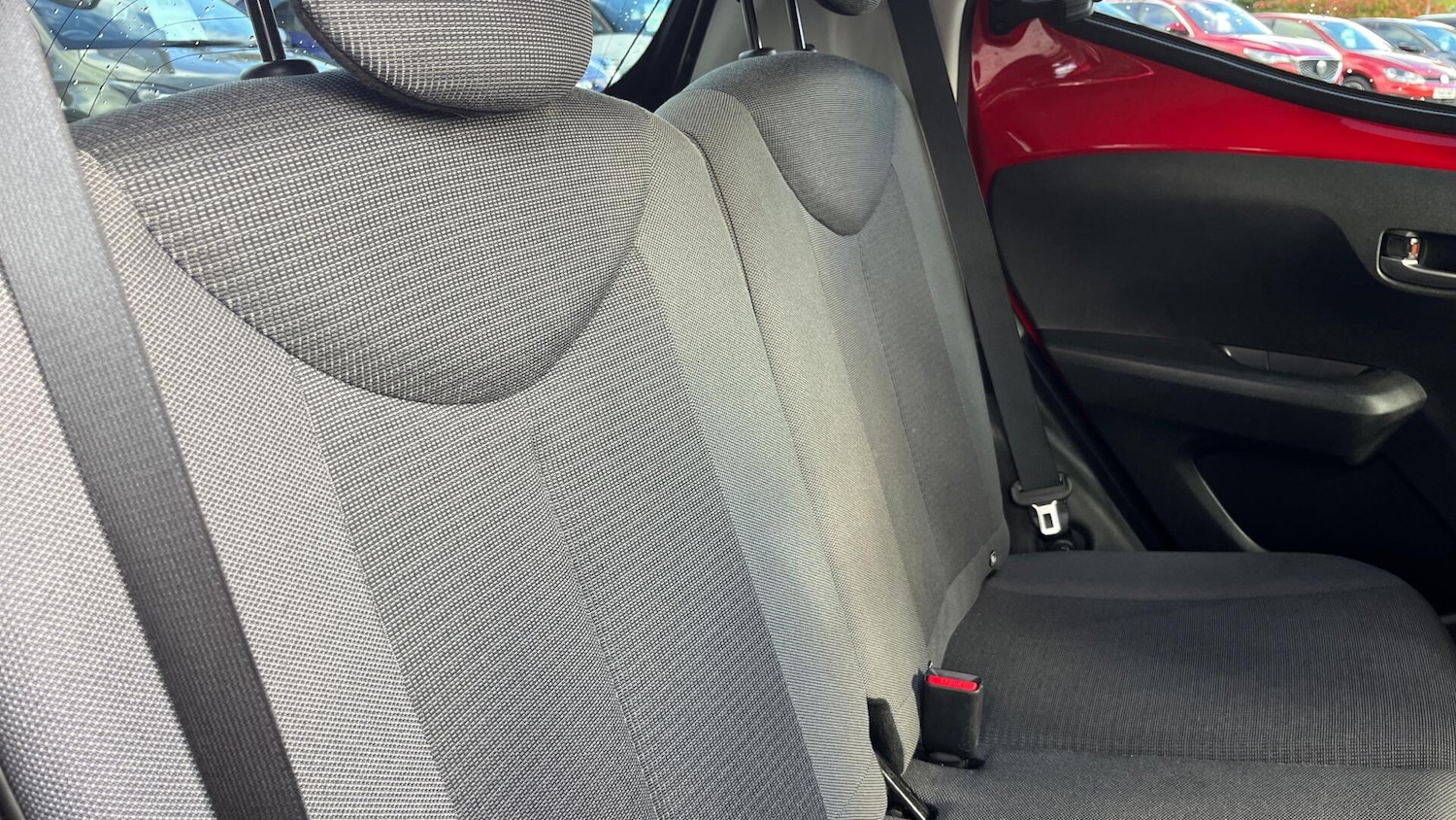 Used Toyota AYGO 2021 for sale - 75991232: Photo 12