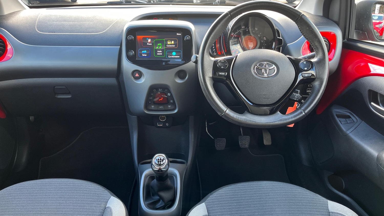 Used Toyota AYGO 2021 for sale - 75991232: Photo 5