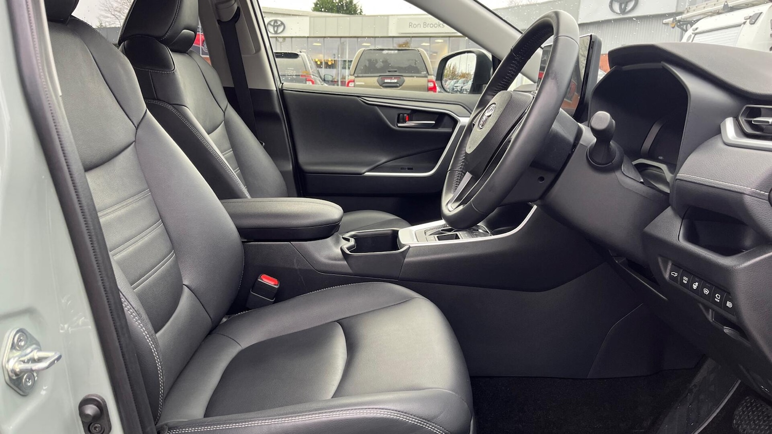 Used Toyota RAV4 2023 for sale - 76562094: Photo 11