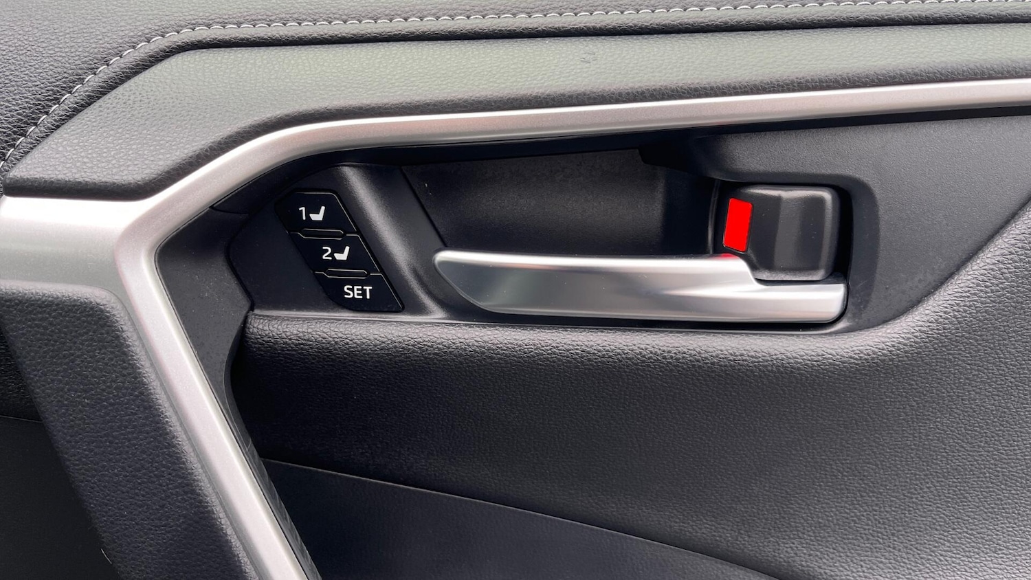 Used Toyota RAV4 2023 for sale - 76562094: Photo 25