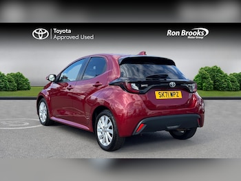 Used Toyota Yaris 2021 for sale - 76251465: Photo