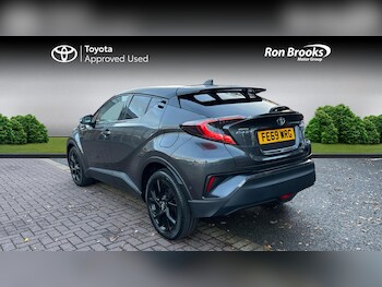 Used Toyota C-HR 2019 for sale - 76620620: Photo