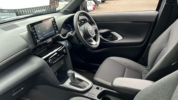 Used Toyota Yaris Cross 2023 for sale - 76175405: Photo 11
