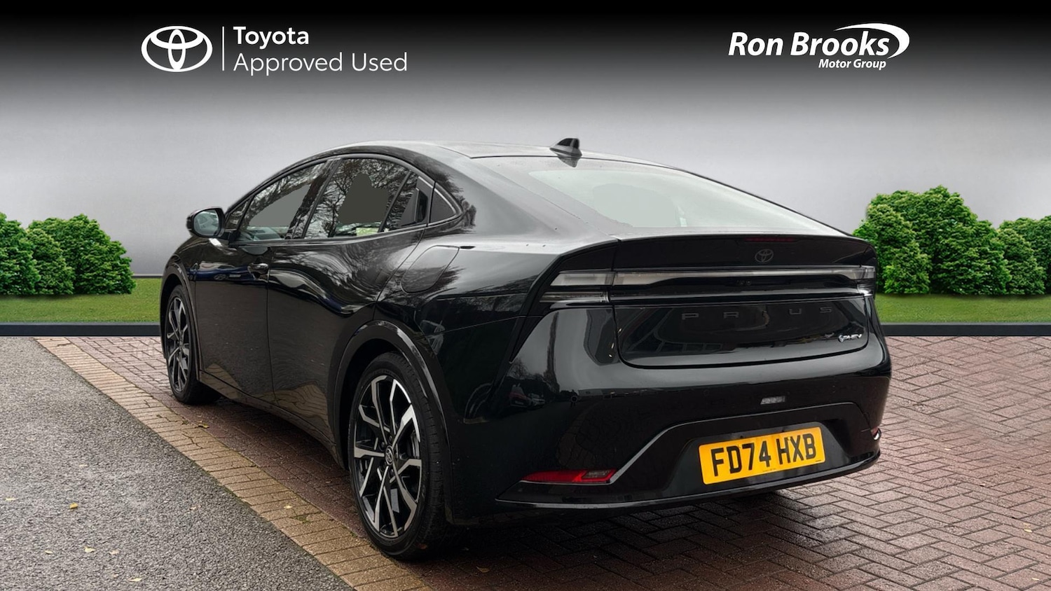 Used Toyota Prius 2024 for sale - 76823397: Photo 4