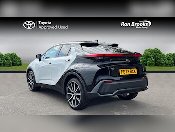 Used Toyota C-HR 2023 for sale - 75927299: Photo