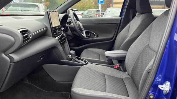 Used Toyota Yaris Cross 2024 for sale - 76137816: Photo 10