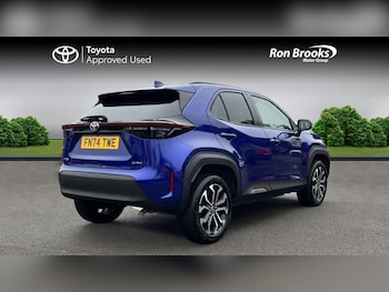 Used Toyota Yaris Cross 2024 for sale - 76137816: Photo 2