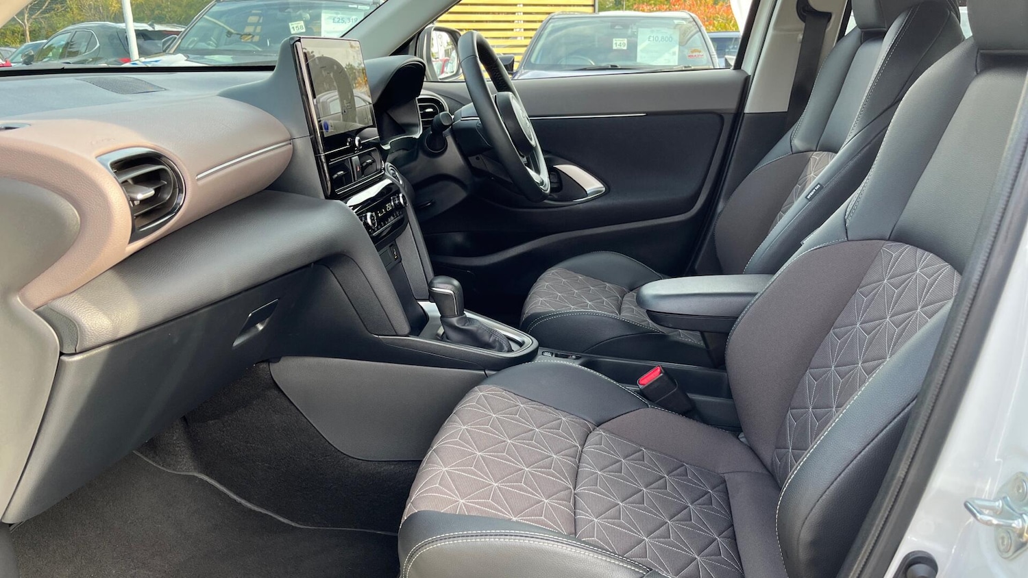 Used Toyota Yaris Cross 2024 for sale - 76121663: Photo 10