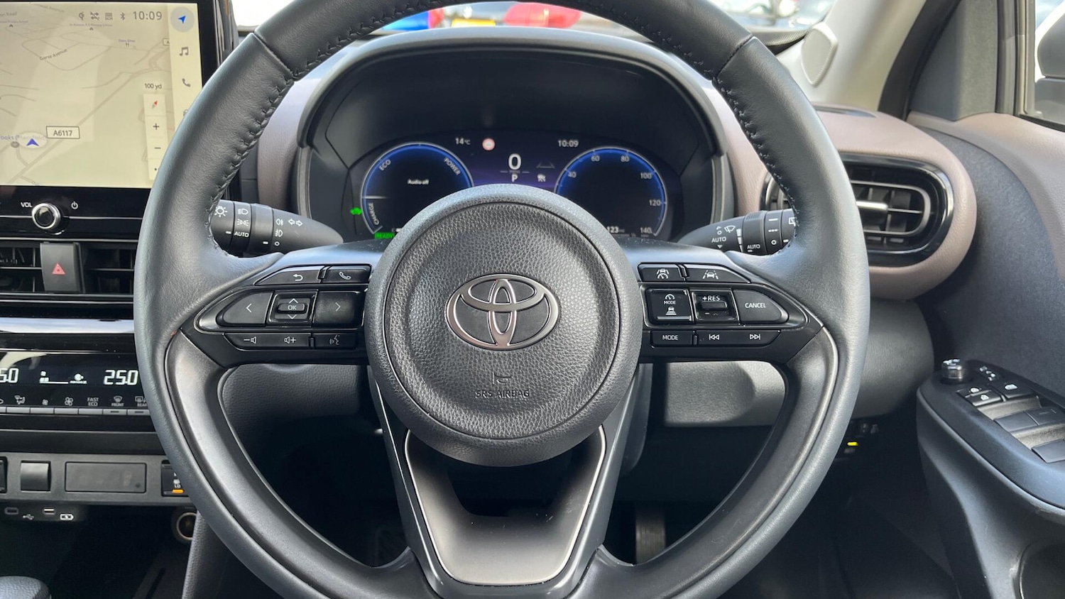 Used Toyota Yaris Cross 2024 for sale - 76121663: Photo 8