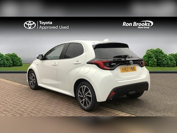 Used Toyota Yaris 2021 for sale - 77039777: Photo