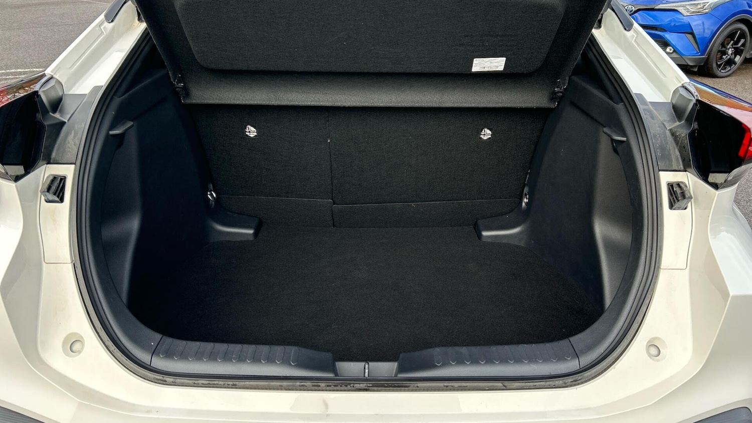 Used Toyota C-HR 2024 for sale - 76824389: Photo 14