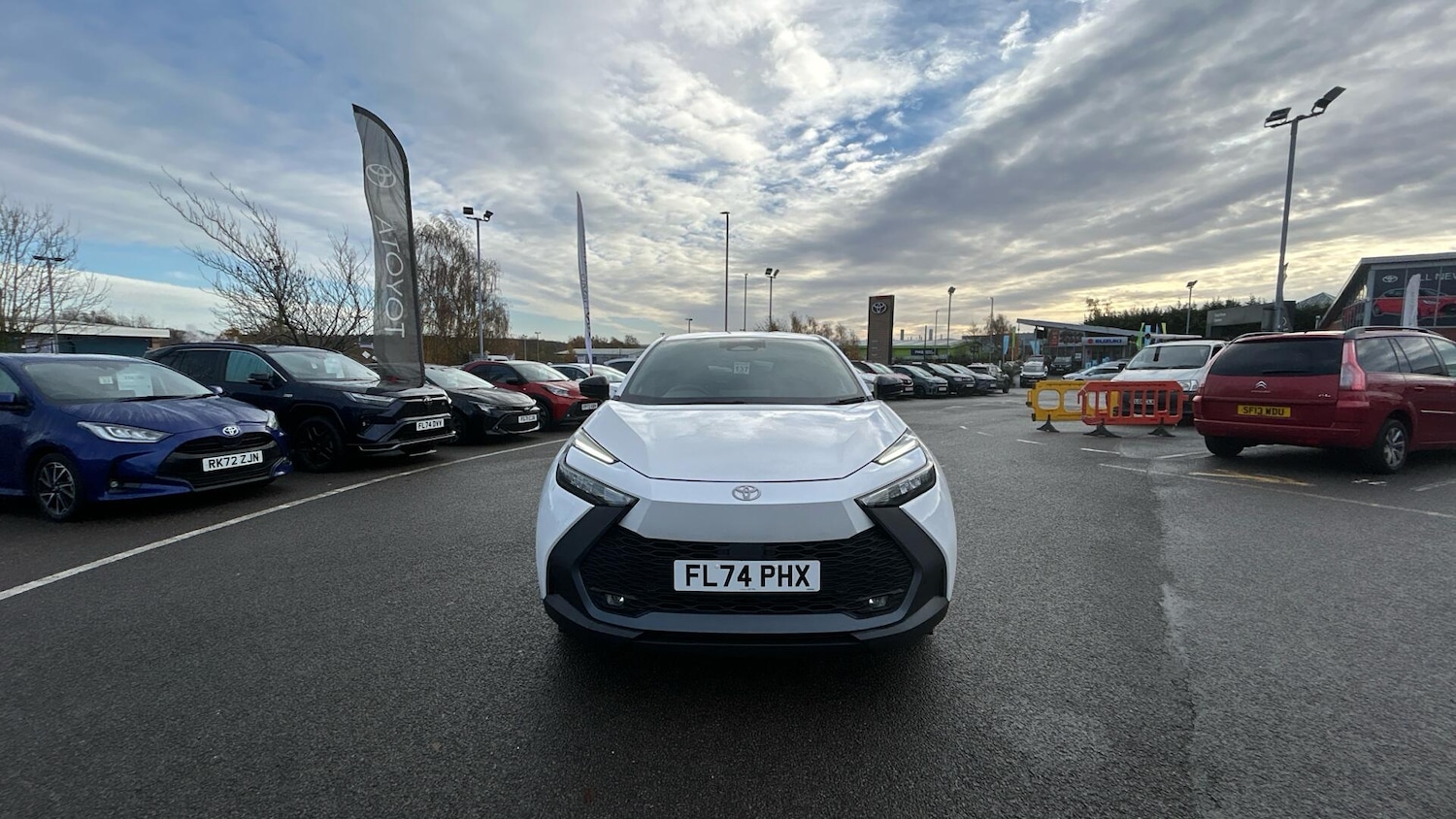 Used Toyota C-HR 2024 for sale - 76824389: Photo 15