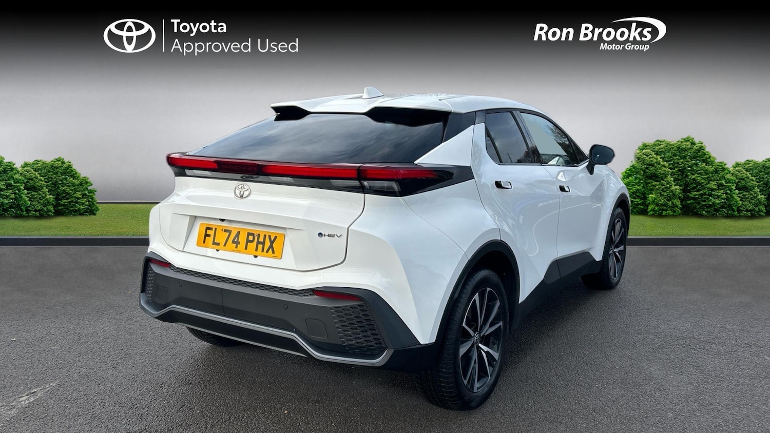 Used Toyota C-HR 2024 for sale - 76824389: Photo 2