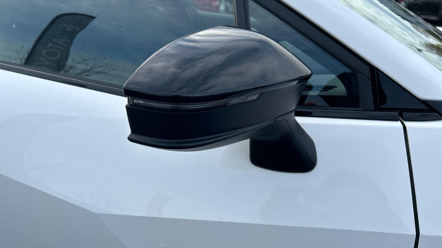 Used Toyota C-HR 2024 for sale - 76824389: Photo 22