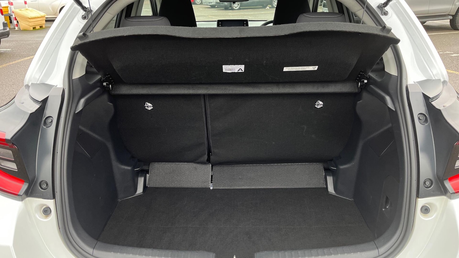 Used Toyota Yaris 2023 for sale - 76735114: Photo 14