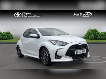 Used Toyota Yaris 2023 for sale - 76735114: Photo