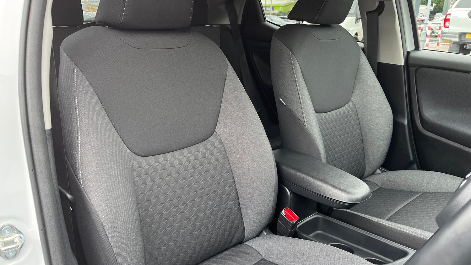 Used Toyota Yaris 2023 for sale - 76735114: Photo 24