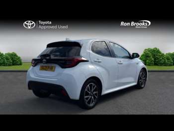 Used Toyota Yaris 2021 for sale - 74082138: Photo