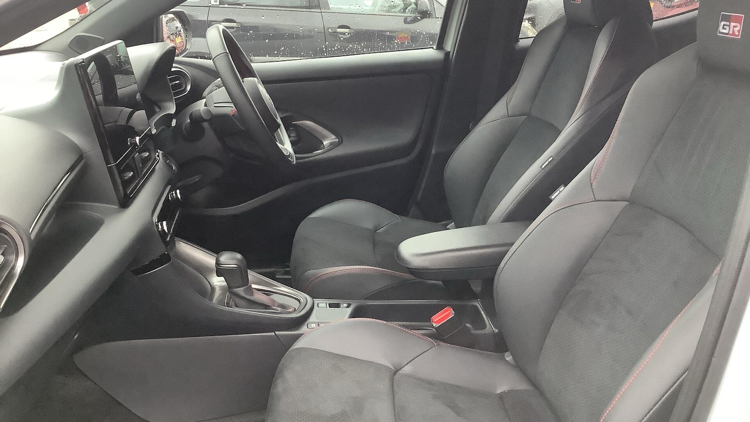 Used Toyota Yaris 2024 for sale - 76824940: Photo 10