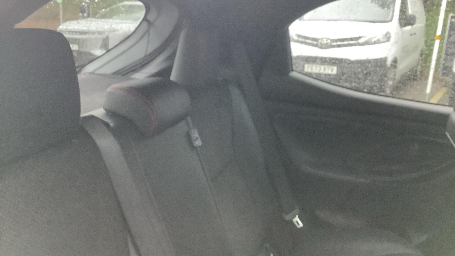 Used Toyota Yaris 2024 for sale - 76824940: Photo 12