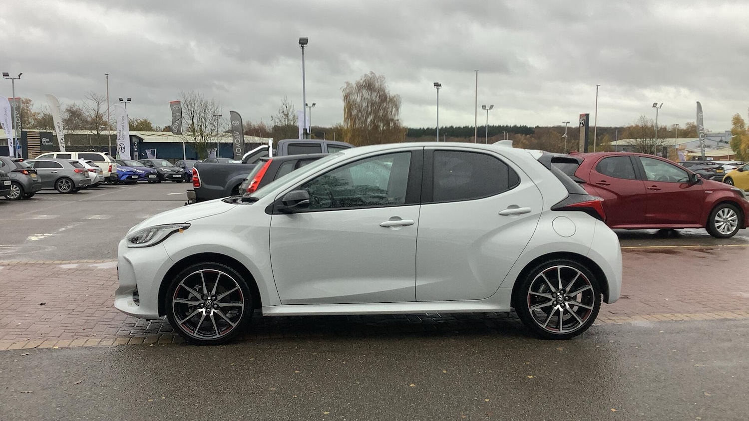 Used Toyota Yaris 2024 for sale - 76824940: Photo 17