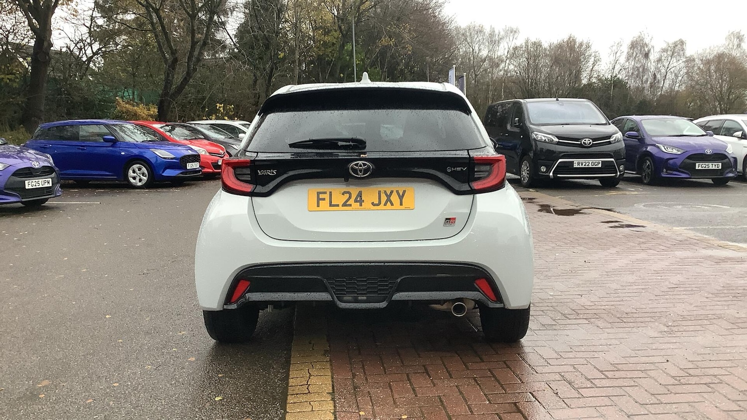 Used Toyota Yaris 2024 for sale - 76824940: Photo 19