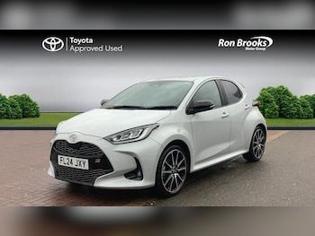 Used Toyota Yaris 2024 for sale - 76824940: Photo