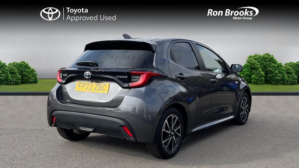 Used Toyota Yaris 2022 for sale - 76138367: Photo 2