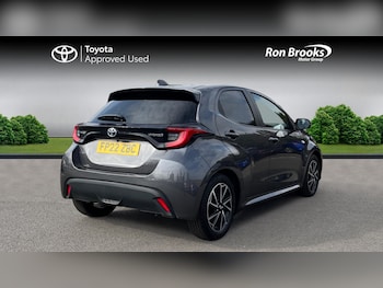 Used Toyota Yaris 2022 for sale - 76138367: Photo 2